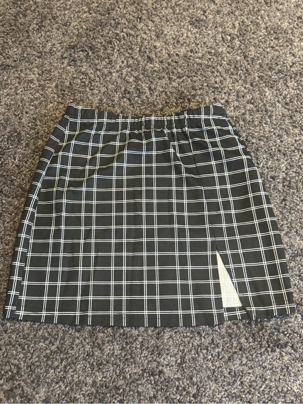SHEIN Black and White Plaid Mini Skirt with Side Slit